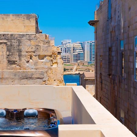 Exquisite 3-Bedroom Duplex Penthouse With Jacuzzi In Valletta Centre Exteriér fotografie