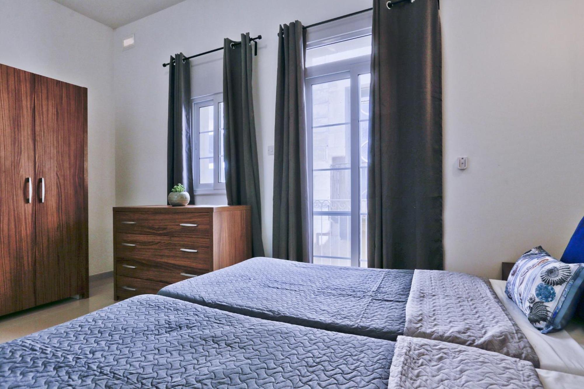 Exquisite 3-Bedroom Duplex Penthouse With Jacuzzi In Valletta Centre Exteriér fotografie