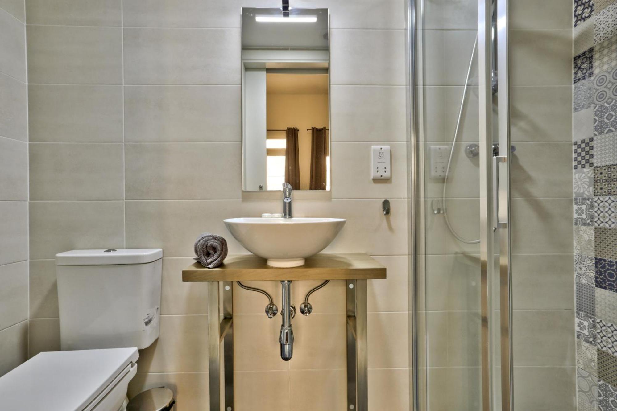 Exquisite 3-Bedroom Duplex Penthouse With Jacuzzi In Valletta Centre Exteriér fotografie