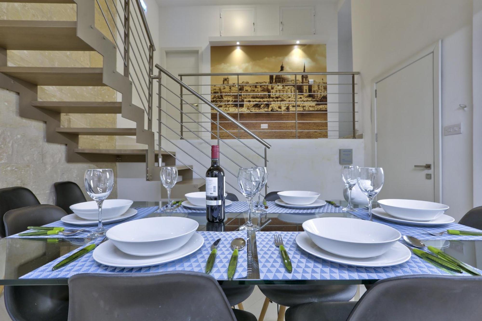 Exquisite 3-Bedroom Duplex Penthouse With Jacuzzi In Valletta Centre Exteriér fotografie