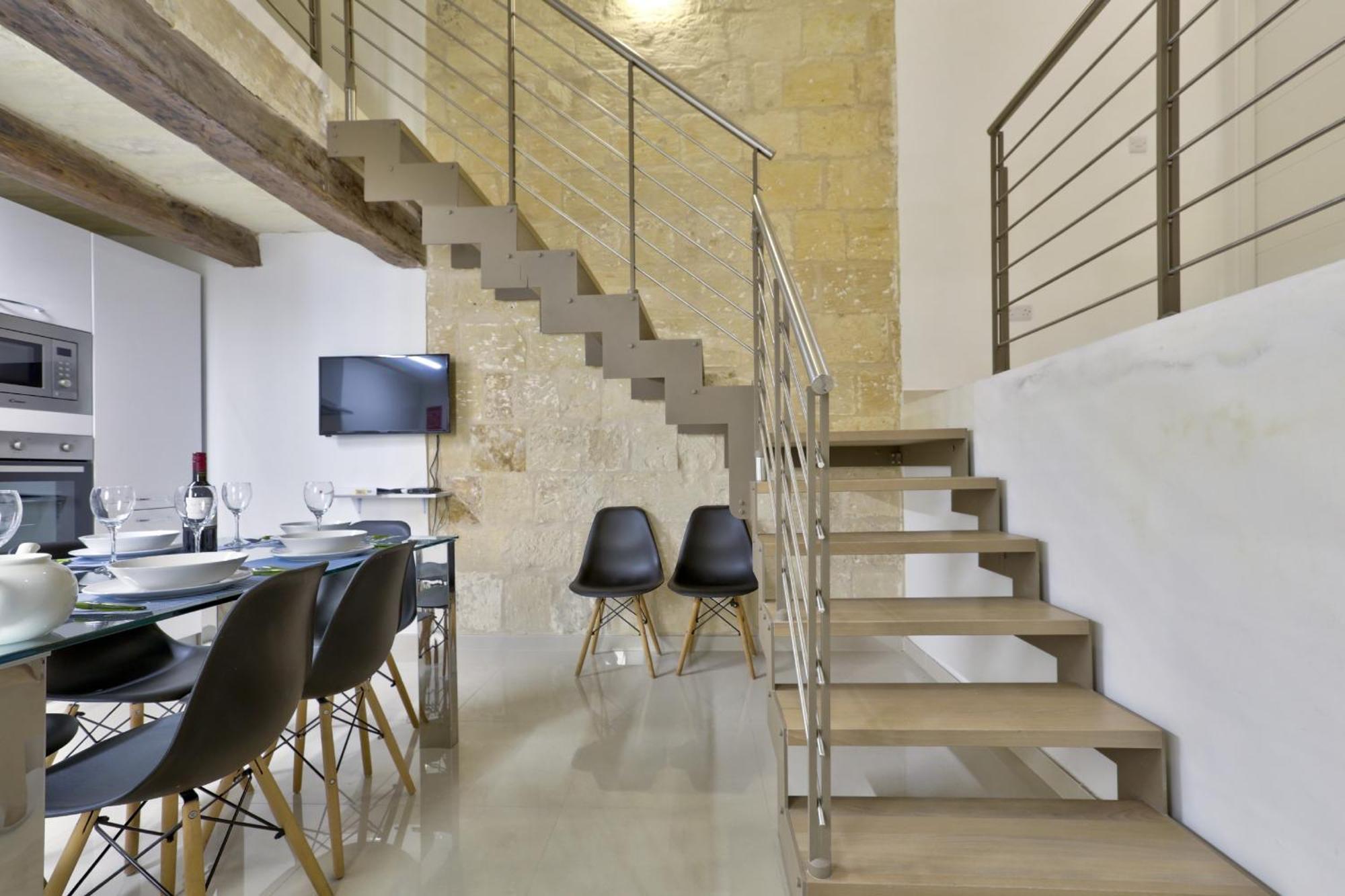 Exquisite 3-Bedroom Duplex Penthouse With Jacuzzi In Valletta Centre Exteriér fotografie